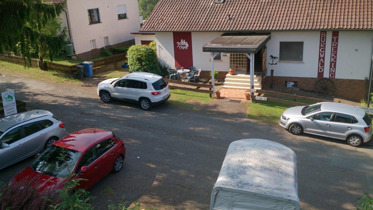 Gaestehaus Burgwald-Trekking Mittelsimtshausen Exterior foto